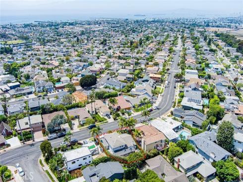 1737 Catalina , Seal Beach, CA