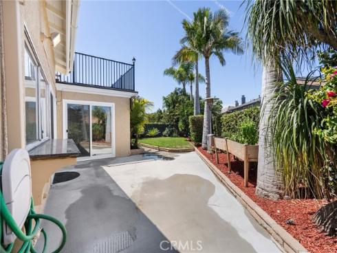 3561 Dahlia Circle, Seal Beach, CA