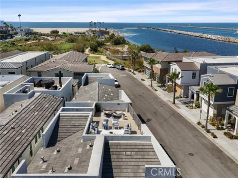 208 Ocean Place , Seal Beach, CA