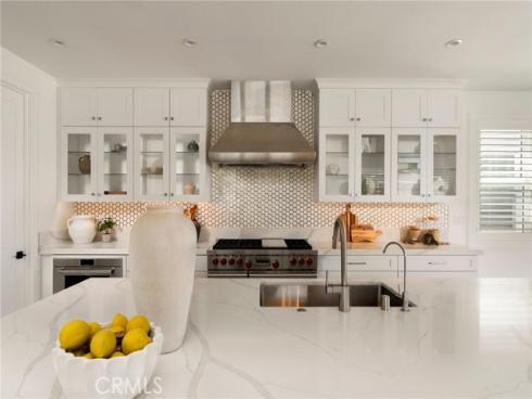 208 Ocean Place , Seal Beach, CA
