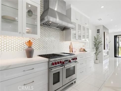 208 Ocean Place , Seal Beach, CA
