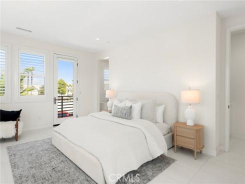 208 Ocean Place , Seal Beach, CA
