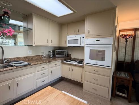 1641 Monterey Rd M2-18a , Seal Beach, CA
