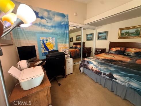 1641 Monterey Rd M2-18a , Seal Beach, CA
