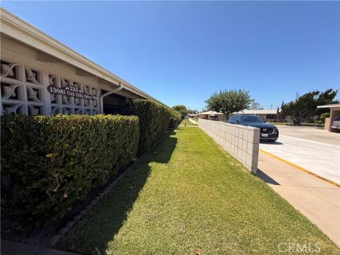 13081  Oak Hills  223J  Drive, Seal Beach, CA