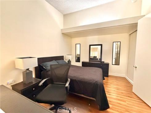 13081  Oak Hills  223J  Drive, Seal Beach, CA