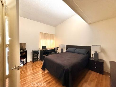 13081  Oak Hills  223J  Drive, Seal Beach, CA