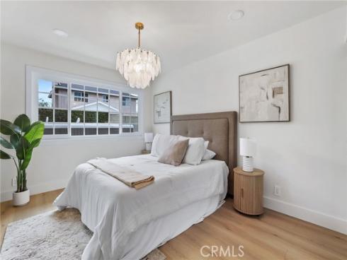 3930 Rose , Seal Beach, CA