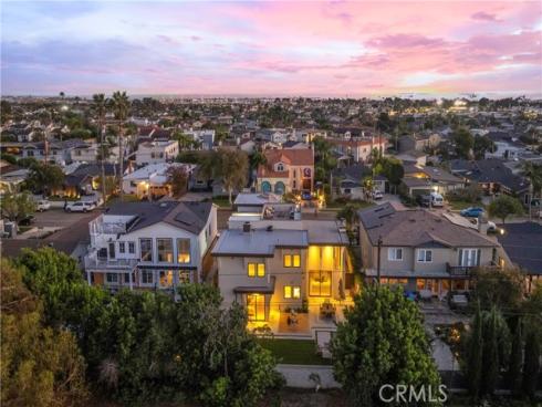 1205  Crestview  , Seal Beach, CA