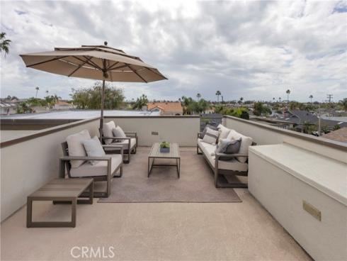 1205  Crestview  , Seal Beach, CA