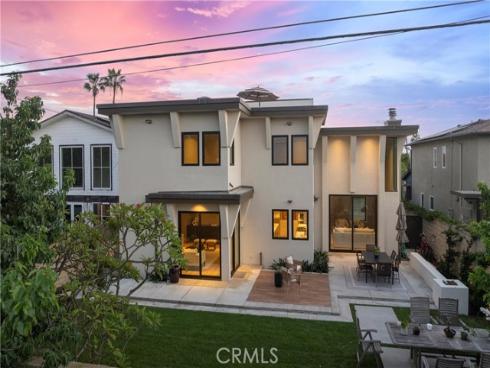 1205  Crestview  , Seal Beach, CA