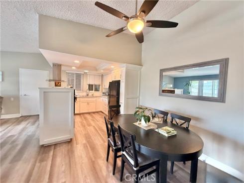 1860 Mckinney 21J Way, Seal Beach, CA