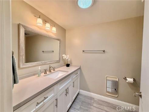 1860 Mckinney 21J Way, Seal Beach, CA