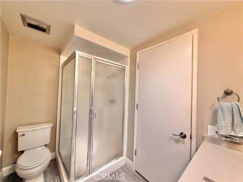 1860 Mckinney 21J Way, Seal Beach, CA