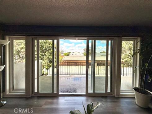 1860 Mckinney 21J Way, Seal Beach, CA