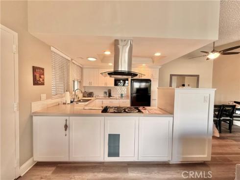 1860 Mckinney 21J Way, Seal Beach, CA
