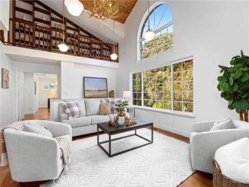 30032  Oak   Lane, Silverado Canyon, CA