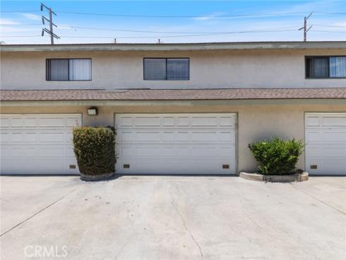 7048  Cerritos  2  Avenue, Stanton, CA