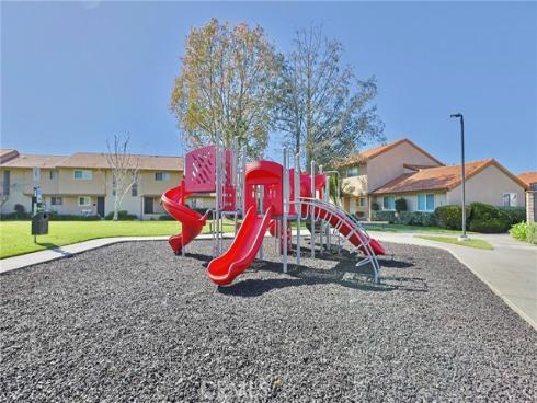 10526  Carrotwood  , Stanton, CA
