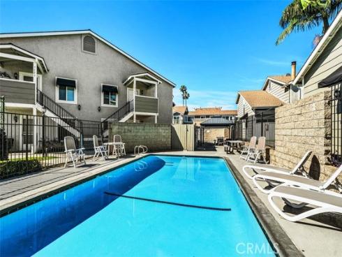 7129  Cerritos  7  Avenue, Stanton, CA