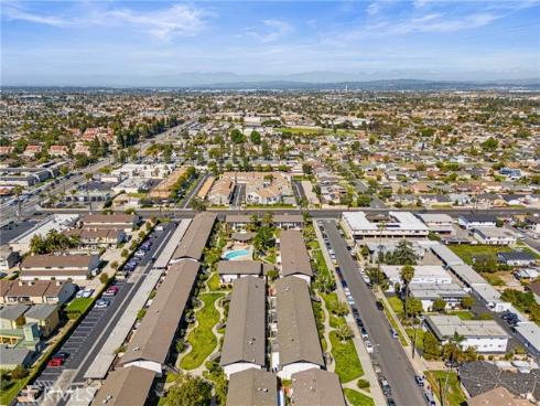 7100  Cerritos  86  Avenue, Stanton, CA