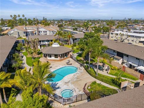 7100  Cerritos  86  Avenue, Stanton, CA