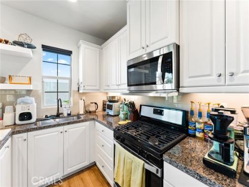 437  Lucent  , Stanton, CA