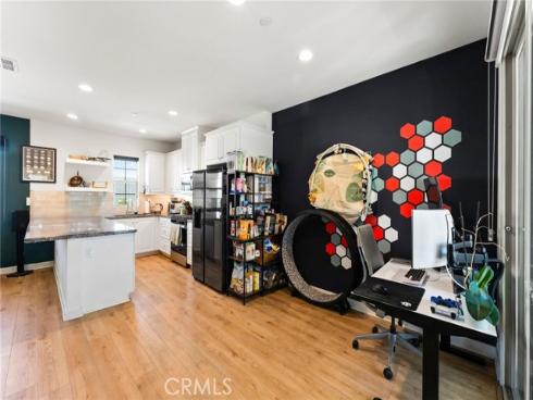 437  Lucent  , Stanton, CA