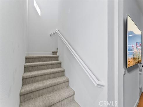 437  Lucent  , Stanton, CA