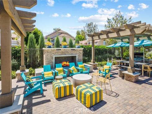 437  Lucent  , Stanton, CA