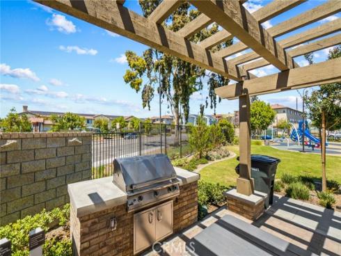 437  Lucent  , Stanton, CA