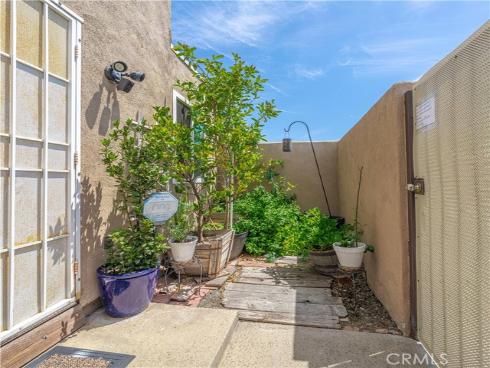 10732 Knott , Stanton, CA