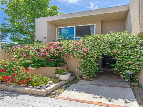10732 Knott , Stanton, CA