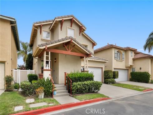 2 Serena Way, Stanton, CA
