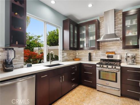 2 Serena Way, Stanton, CA
