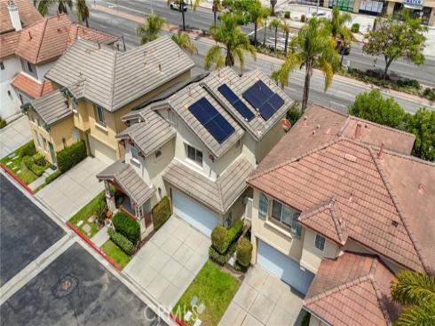 2 Serena Way, Stanton, CA