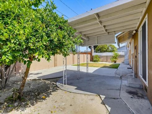 10321 Courtright Road, Stanton, CA