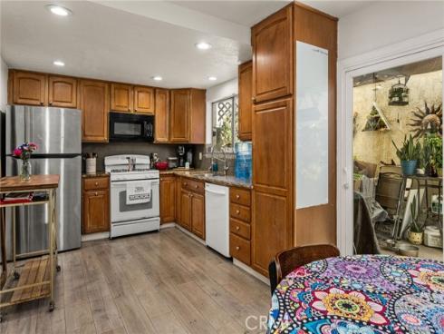 7381 Katella Avenue, Stanton, CA
