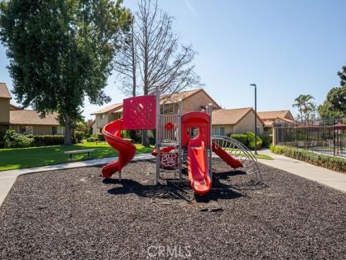 10525 Royal Oak , Stanton, CA