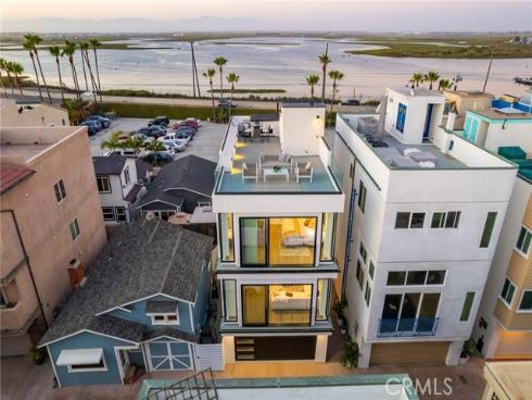 84  Surfside   Avenue, Surfside, CA