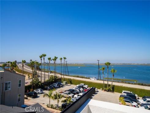 84  Surfside   Avenue, Surfside, CA