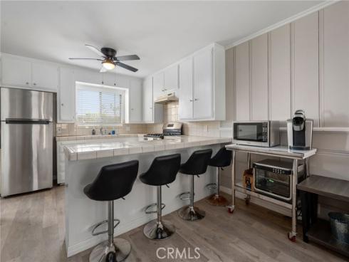 24 Surfside Avenue , Surfside, CA