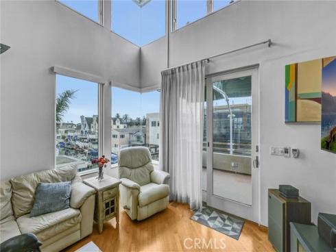 16745 Bayview B Drive, Sunset Beach, CA