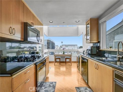 16745 Bayview B Drive, Sunset Beach, CA