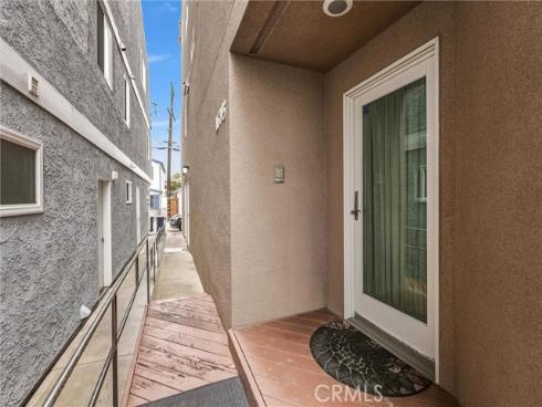 16745 Bayview B Drive, Sunset Beach, CA