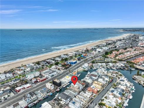 16745 Bayview B Drive, Sunset Beach, CA