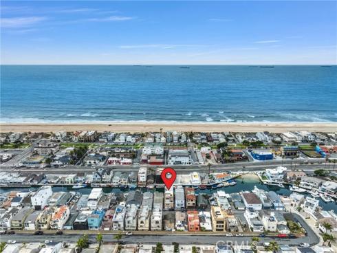 16745 Bayview B Drive, Sunset Beach, CA