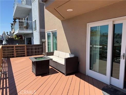16745 Bayview B Drive, Sunset Beach, CA