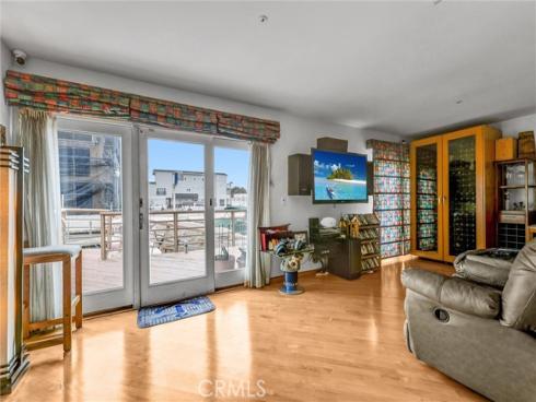 16745 Bayview B Drive, Sunset Beach, CA