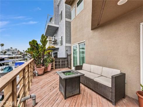 16745 Bayview B Drive, Sunset Beach, CA